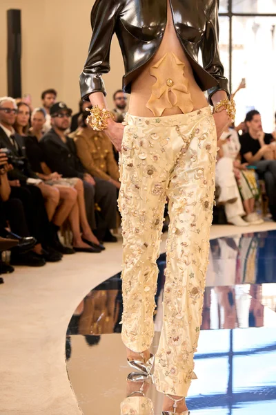 Look 22